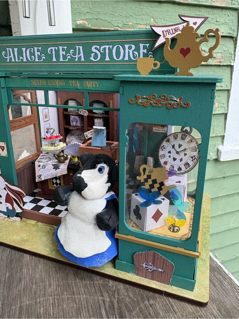 Alice Tea Store Cow - Picture 6 of 14